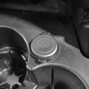 Universal USB/USB-C Fast Charger Socket - Image 2